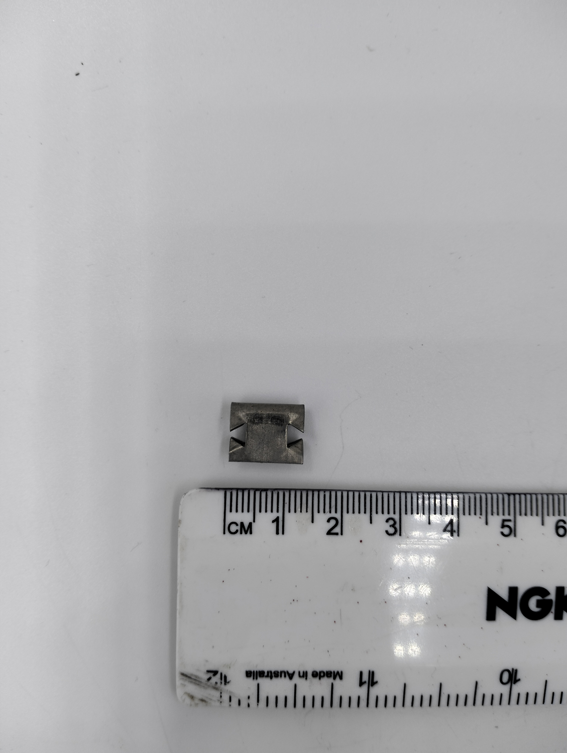 S/STEEL SIDE MOULD CLIP